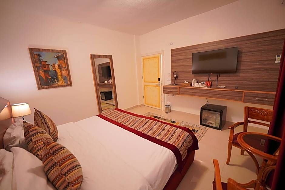 petra plaza hotel