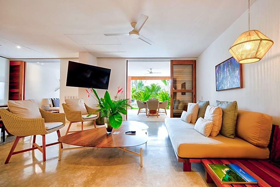 El Careyes Club & Residences