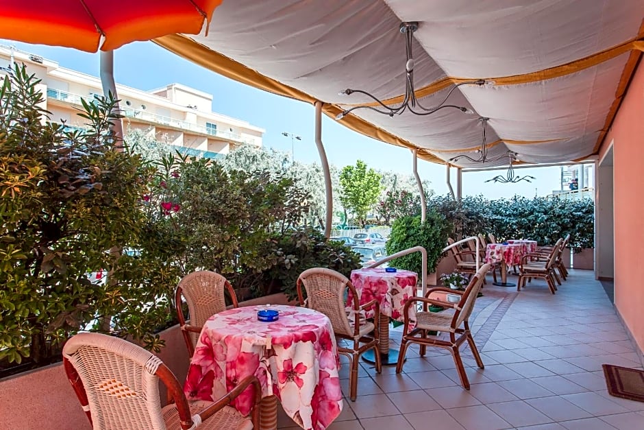 Hotel Joli