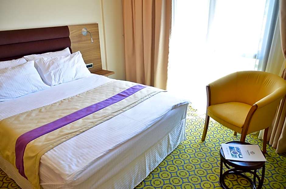 Hotel Capitolina City Chic