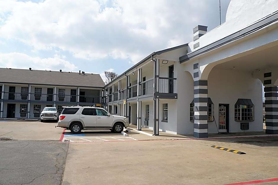 Sherman Inn