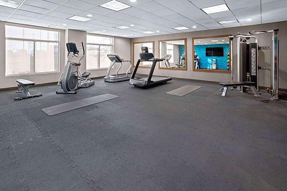 La Quinta Inn & Suites by Wyndham Mooresville