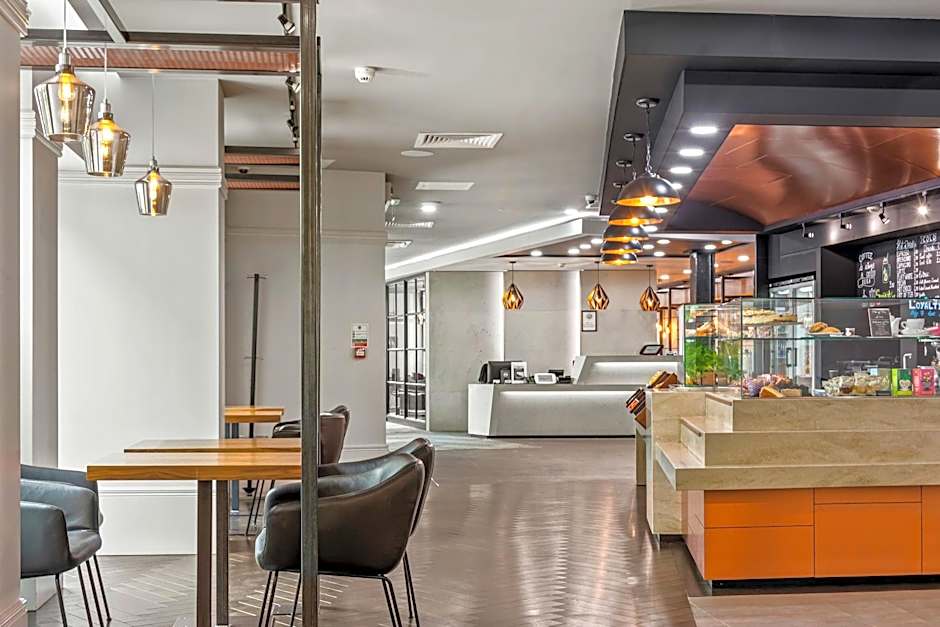 Roomzzz London Stratford