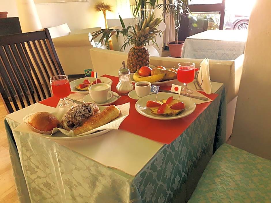 Hotel Villarosa con Vespa Rent