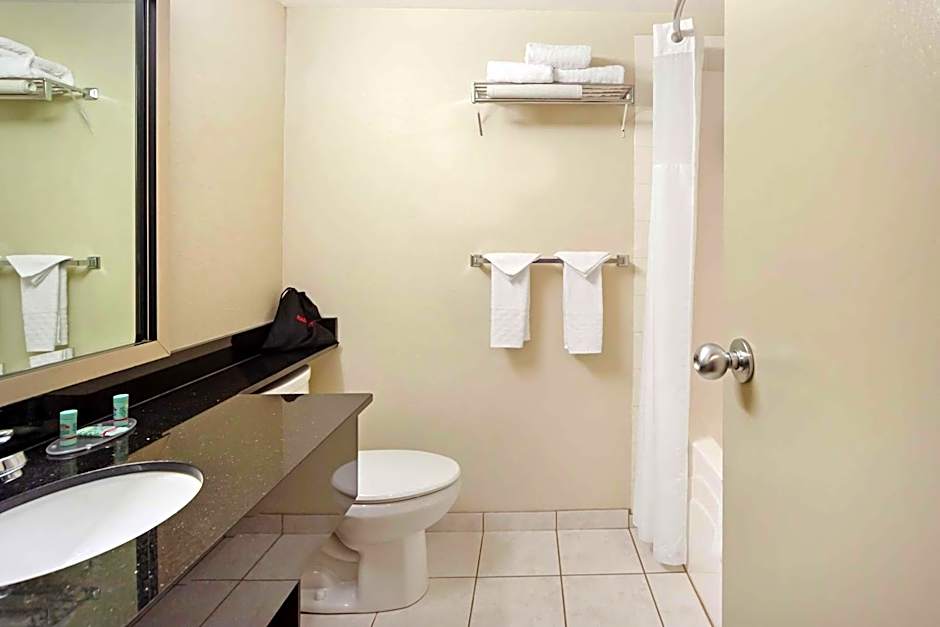 Best Western High Road Inn