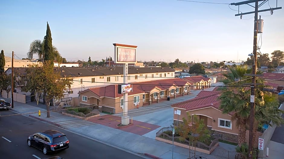 Diamond Bell Inn & Suites