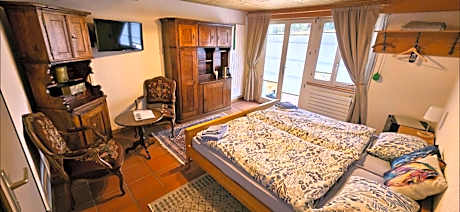 Miramont Horse Trekking Hostel