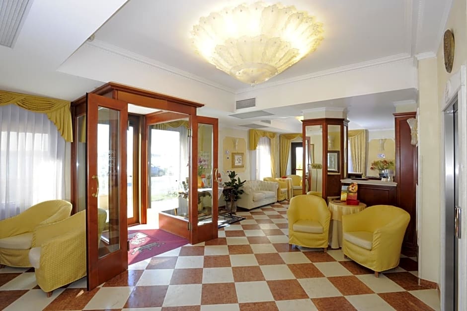 Hotel Russo Palace