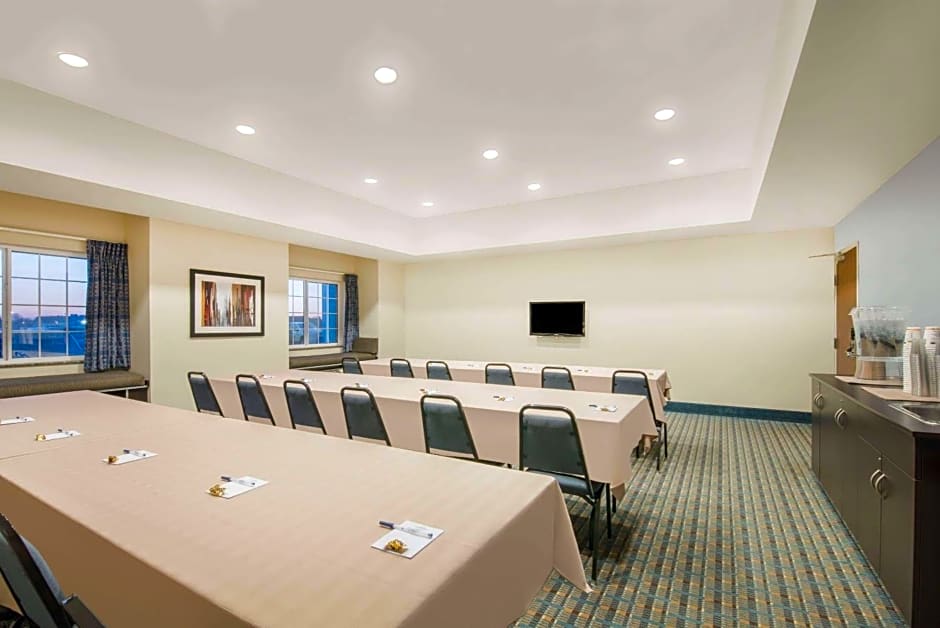Microtel Inn & Suites By Wyndham Stanley