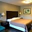 Deerfield Inn and Suites - Fairview