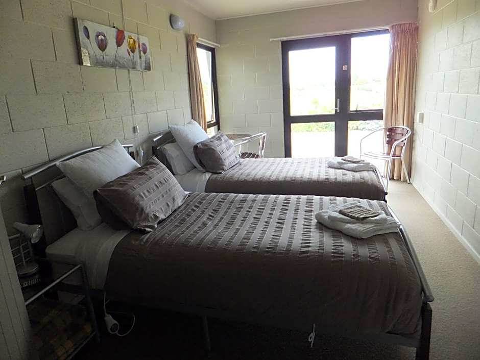 Waitomo Golfstays B&B