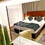 City Hotel West