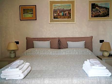 Double or Twin Room with Private Bathroom