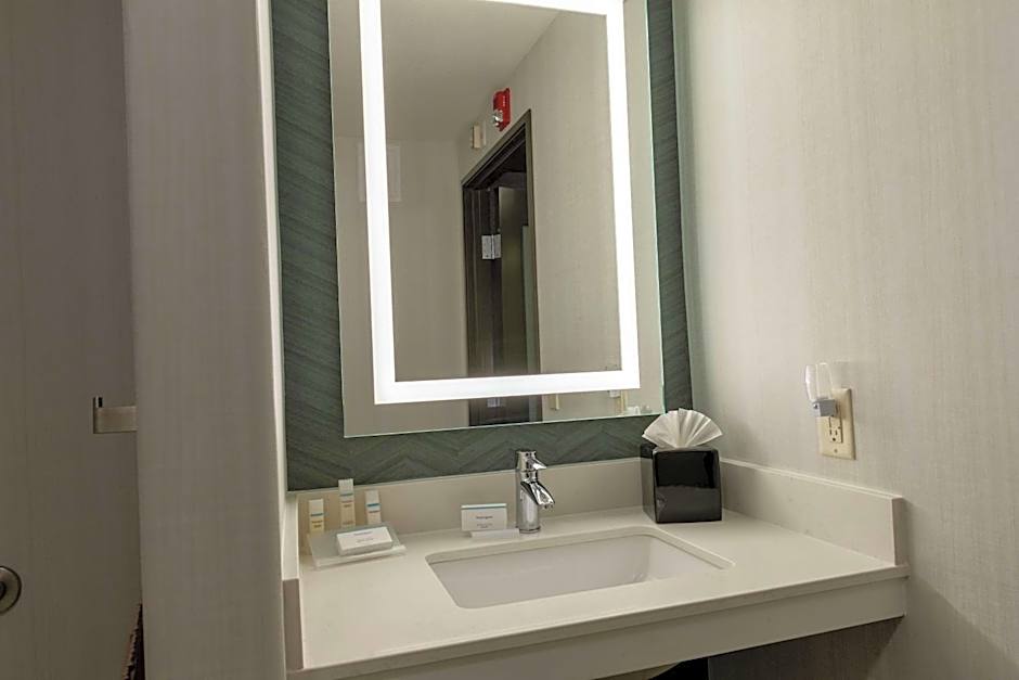 Hilton Garden Inn West Des Moines