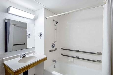 Double Room - Disability Access/Non-Smoking