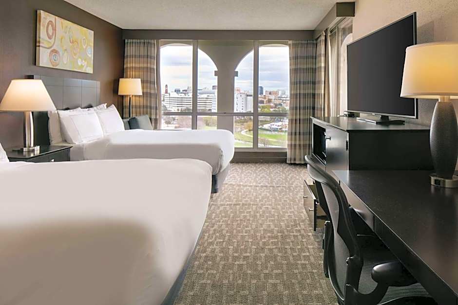 DoubleTree By Hilton Hotel Dallas Market Center