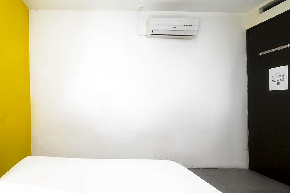 SPOT ON 89886 Backpacker's Stay Services