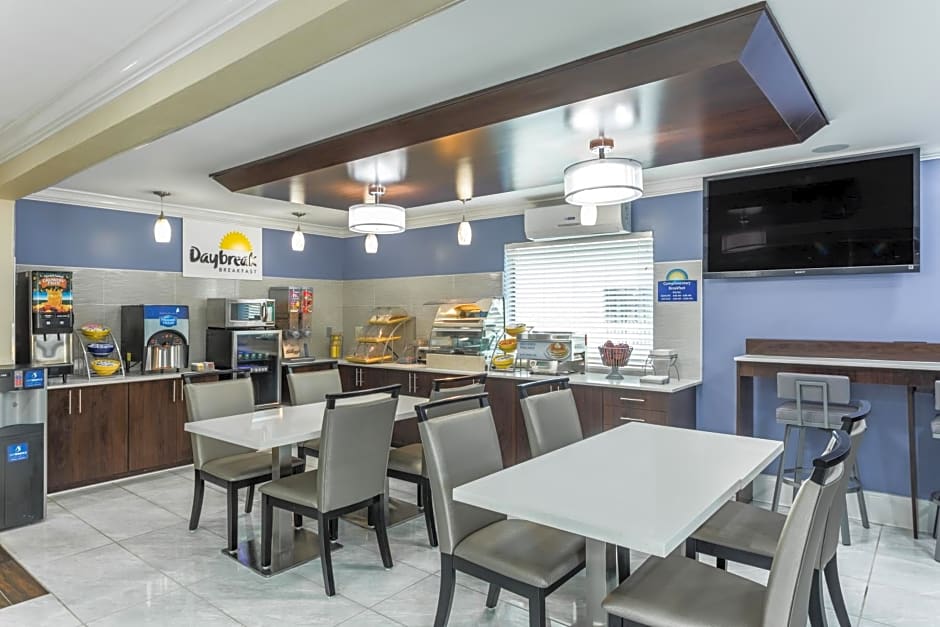 Days Inn by Wyndham Goose Creek