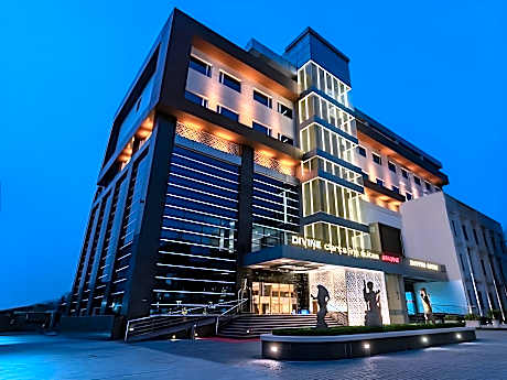 Divine Clarks Inn Suites