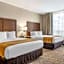 Comfort Suites Maingate East At Old Town