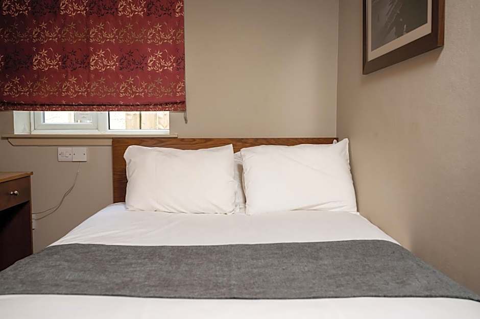 Wellington Hotel by Greene King Inns