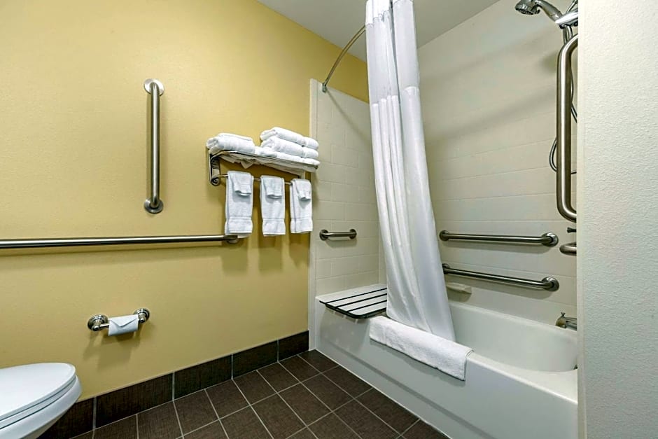 Sleep Inn & Suites Grand Forks Near Alerus Center