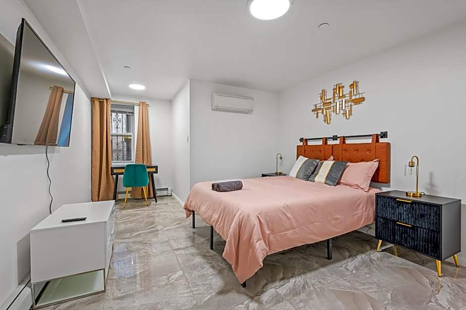 Upper East Side Luxury 3BR 2B 1700 square feet