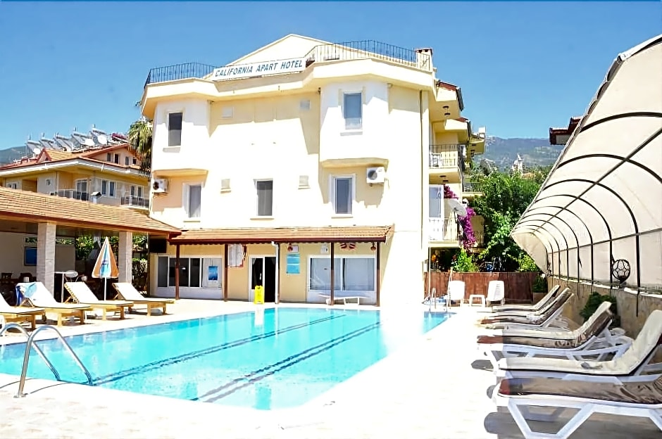 California Apart Hotel