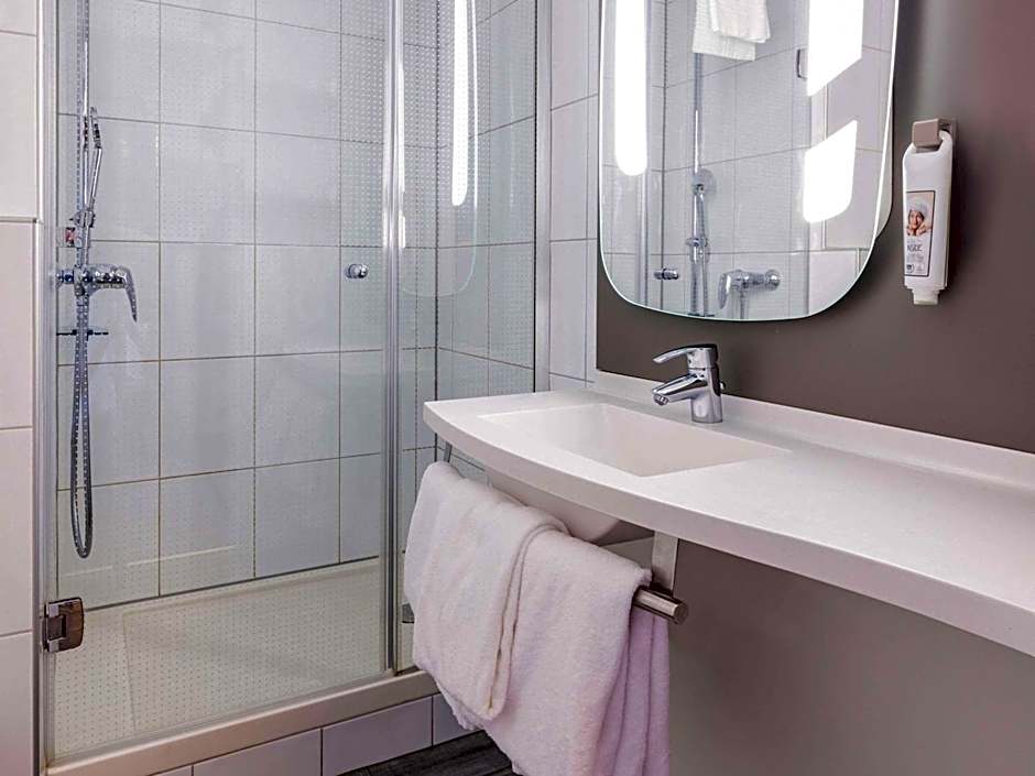 ibis Zurich Messe Airport
