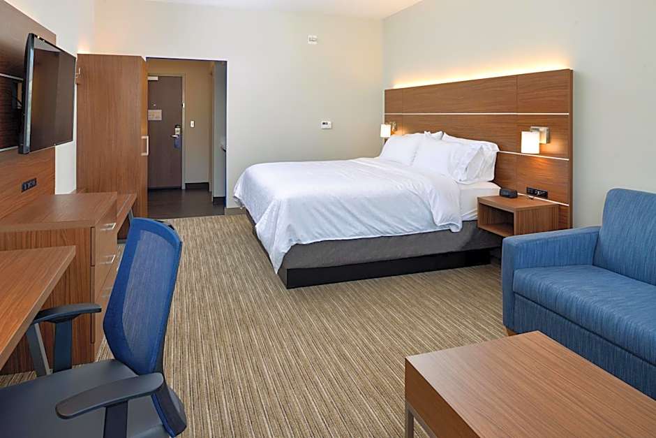 Photo 1 of 3 of 1 King Bed Suite