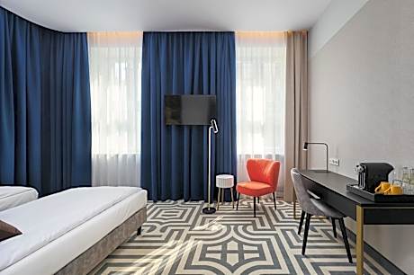 Standard Twin Room - Non-Smoking