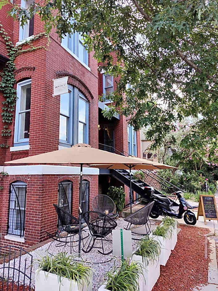 U Street Capsule Hostel