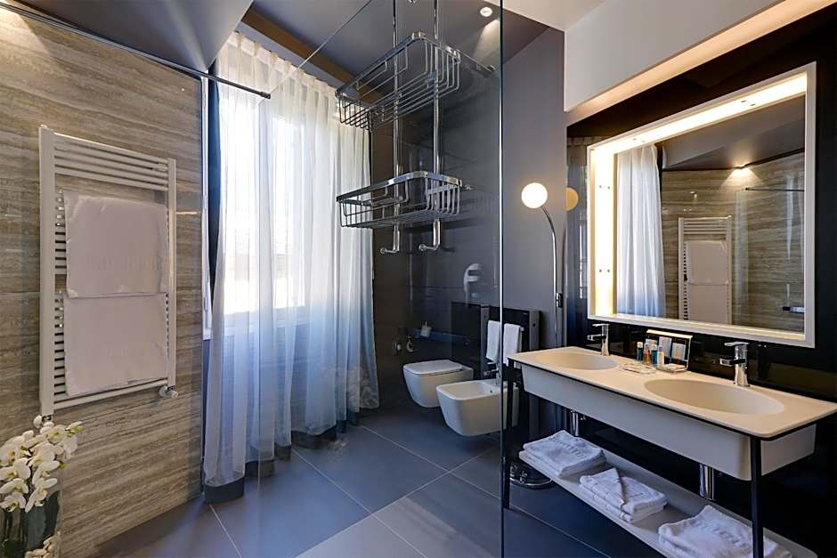 Stendhal Luxury Suites