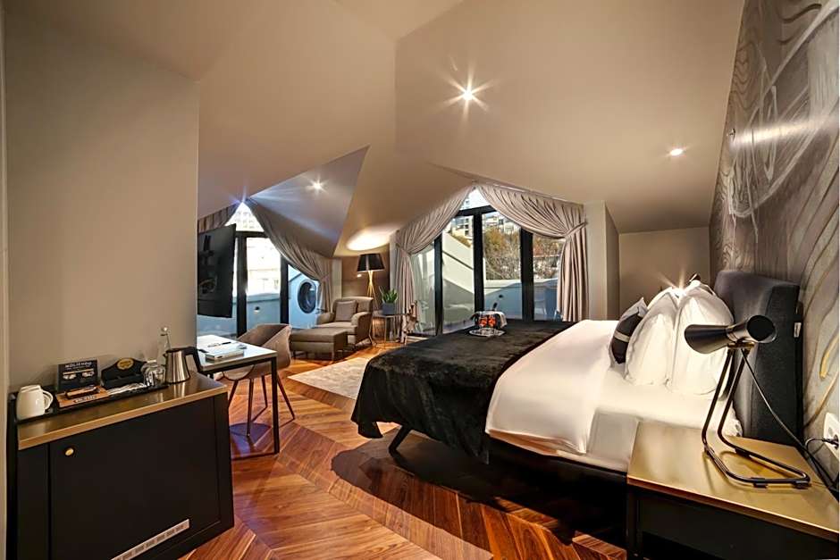 39 Kalamış Marina Hotel & Restaurant