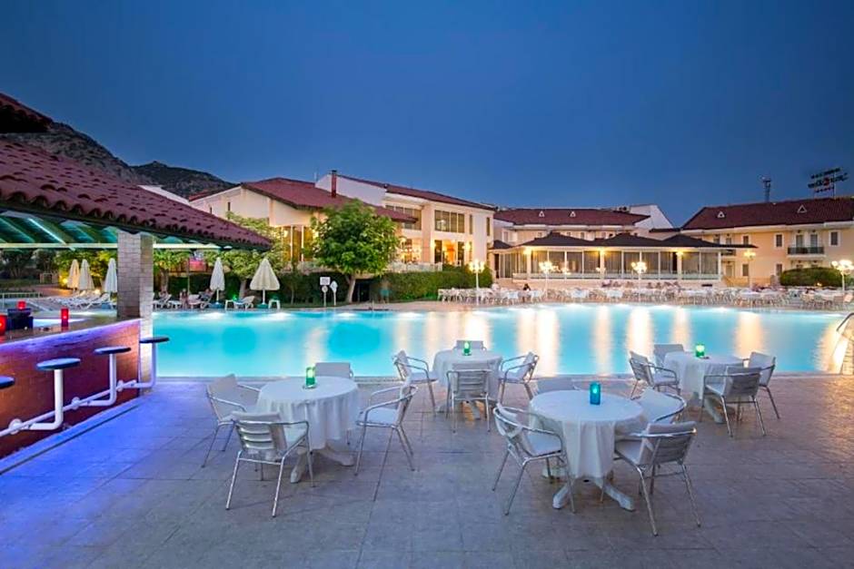 Lycus River Thermal Hotel