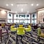 La Quinta Inn & Suites by Wyndham Austin Airport
