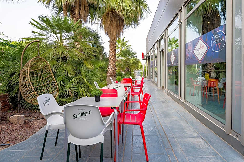 Ibis Valencia Bonaire Aeropuerto