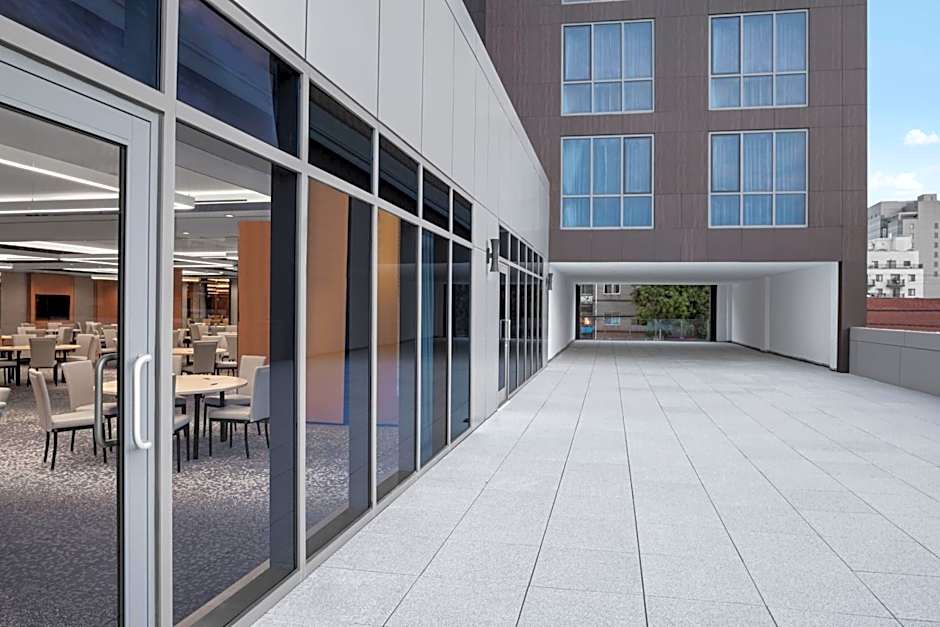 Four Points by Sheraton Flushing