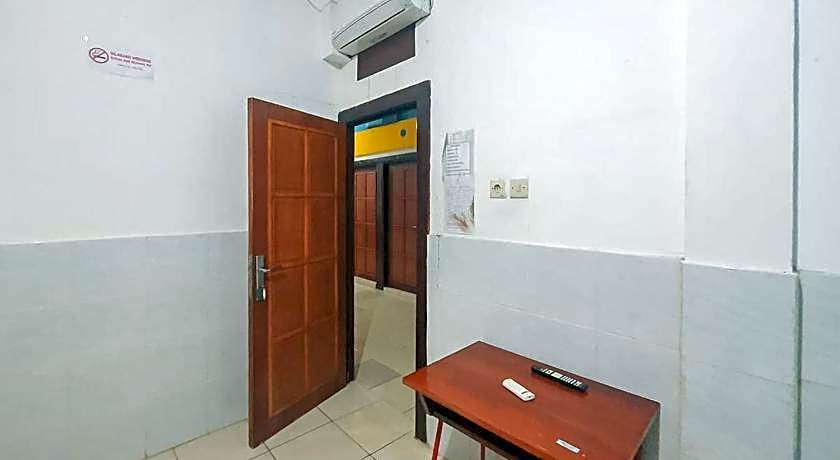 Reddoorz @ Homestay Gayatri