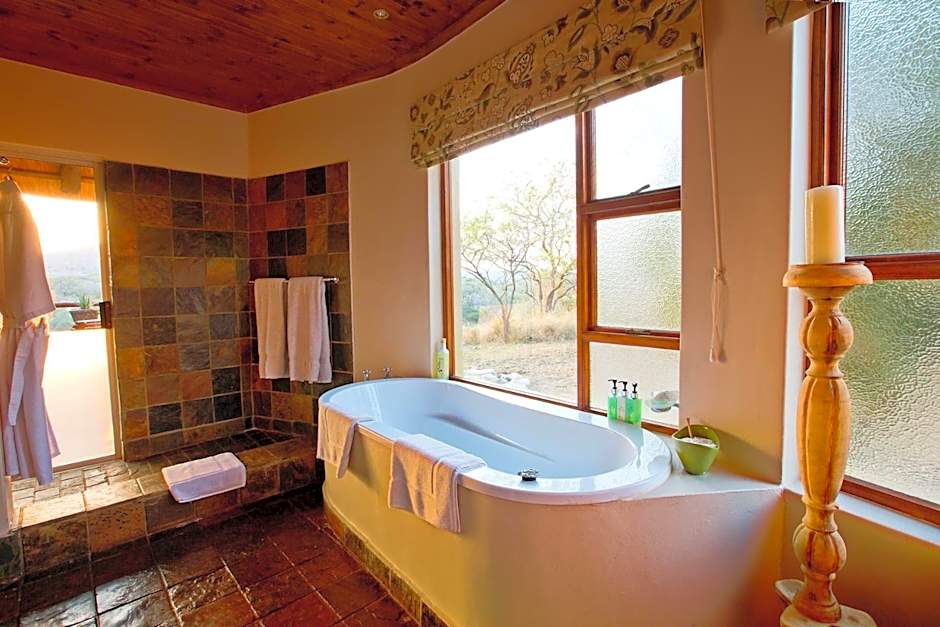 Amakhosi Safari Lodge