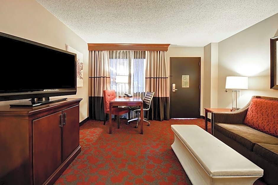 Embassy Suites by Hilton Dulles Airport