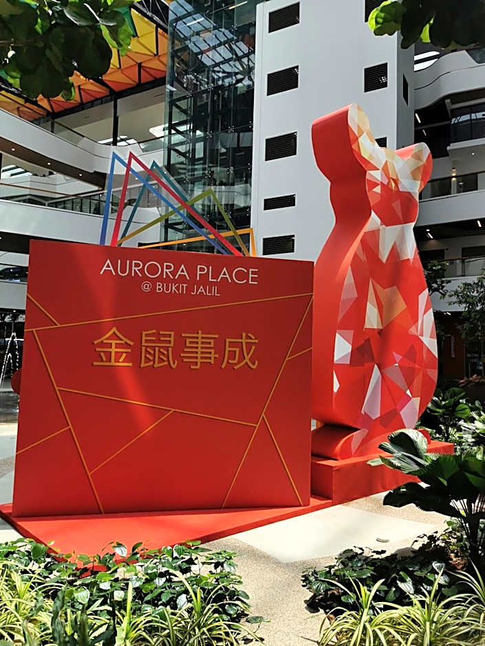 REVO at AURORA PLACE, Pavilion 2, 5 Minutes To AXIATA ARENA BUKIT JALIL FREE WIFI by De Harlequins Guesthouse