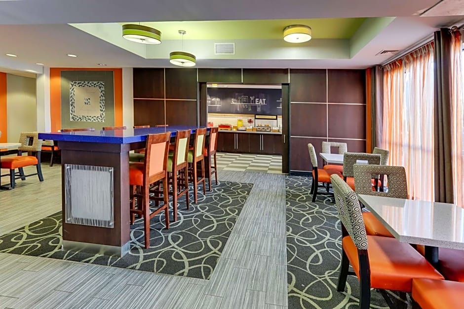 Hampton Inn By Hilton Springfield