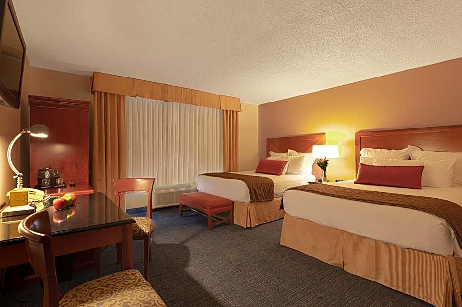 Coast Wenatchee Center Hotel