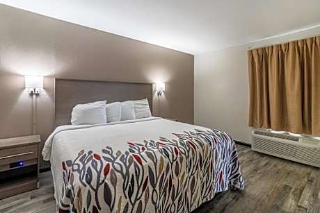 Suite King with Spa Bath Non-Smoking