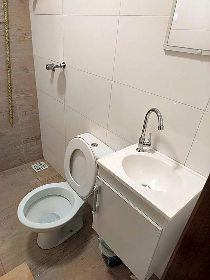 D Suítes - Checkin ate 21 Hs - ZAP pras coordenadas de acesso - Dois ENDEREÇOS