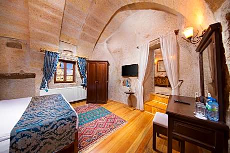Suite with Double Bed - Non-Smoking
