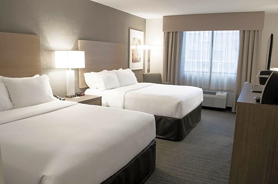 Holiday Inn Fargo, an IHG Hotel