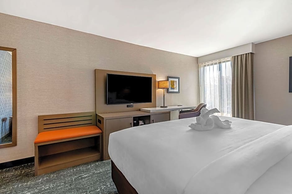 Clarion Inn