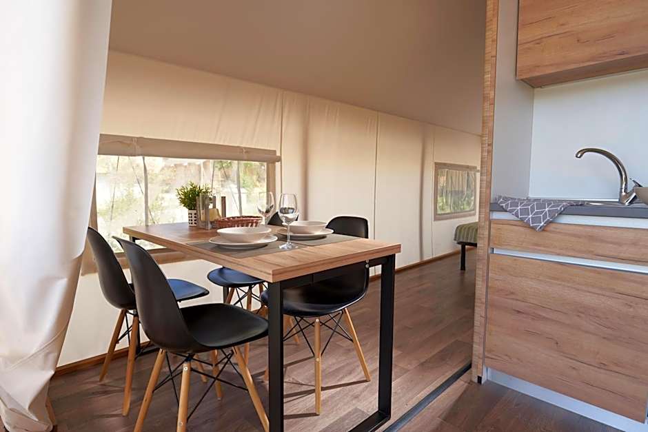 Arena One 99 Glamping